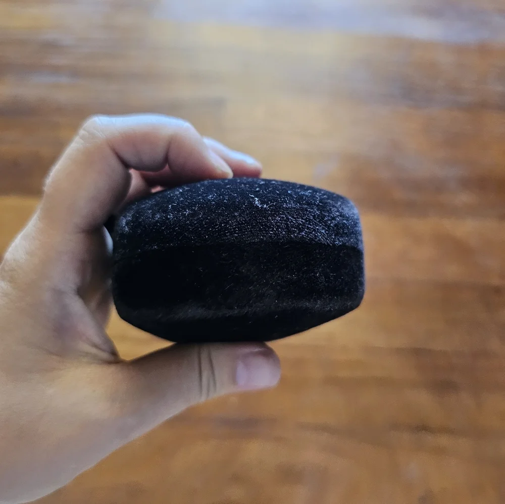 Tom Ford Dark Chocolate Brown Sunglasses Case‎ With Cleaning Tissue